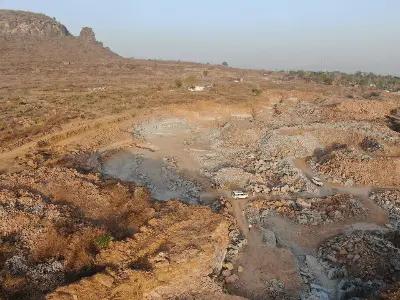 विदिशा में अवैध उत्खनन पर बड़ी कार्रवाई, दो ट्रक और तीन ट्रैक्टर-ट्रॉली जब्त