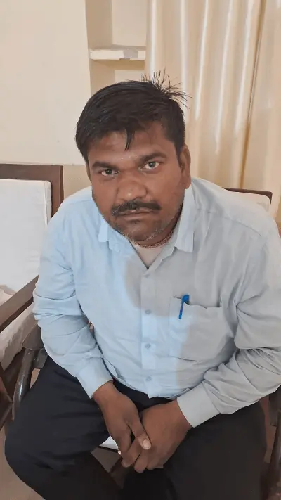 लोकायुक्त की बड़ी कार्रवाई: 10 हजार की रिश्वत लेते रंगे हाथ पकड़ा गया रोजगार सहायक