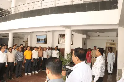 कलेक्टर अंशुल गुप्ता और अधिकारियों की मौजूदगी में हुआ आयोजन