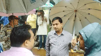 बाढ़ पीड़ितों के लिए प्रशासन का संबल: कलेक्टर ने लिया राहत शिविरों का जायजा, सुविधाओं पर जोर