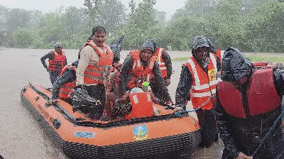 विदिशा में होमगार्ड और SDERF का जांबाज रेस्क्यू: 37 जिंदगियां बचाईं, ग्यारसपुर में टला बड़ा खतरा!
