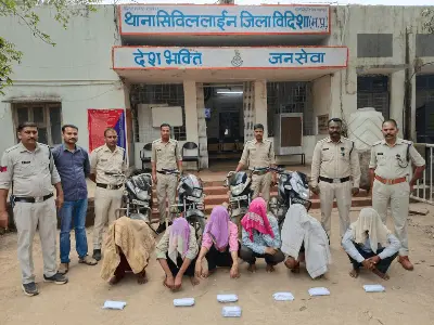 विदिशा में सट्टे के अड्डे पर पुलिस का छापा: 6 सट्टेबाज गिरफ्तार, 3.63 लाख का सामान जब्त