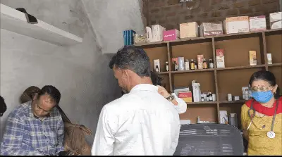 🚨 बड़ा खुलासा: प्रशासन की 'ऑपरेशन क्लीन' मुहिम, ग्यारसपुर के मडिया धामनोद में अवैध क्लिनिक पर सर्जिकल स्ट्राइक!