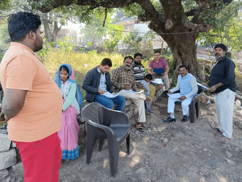 सांची में मतदाता सूची 'शुद्धिकरण' का महाअभियान: SIR सर्वे अंतिम पड़ाव पर, अध्यक्ष पप्पू रेवाराम ने संभाला मोर्चा