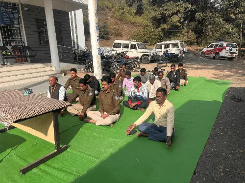 विदिशा: खाकी को मिला सुकून! हैदरगढ़ थाने में 'हार्टफुलनेस' ध्यान शिविर से पुलिसकर्मियों ने मिटाया तनाव