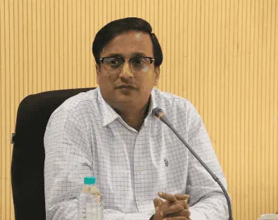 कलेक्टर की सख्त चेतावनी: विदिशा के स्कूलों की 'मनमानी' पर लगेगा ब्रेक,अब नहीं चलेगी किताबों और ड्रेस में कमीशनखोरी