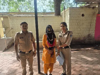 शादी का झांसा देकर 'लुटेरी दुल्हन' ने लगाया 1 लाख का चूना