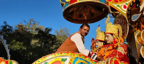 सांची की गलियों में उतरी त्रेतायुग की झलक: बैंड-बाजों संग निकली भगवान श्रीराम की दिव्य बारात, भक्ति के सैलाब में डूबा नगर