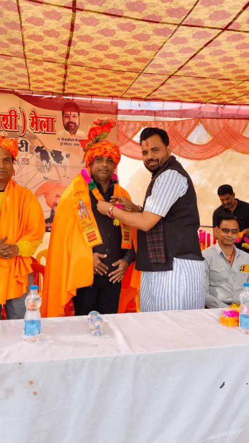 लटेरी मेले में उमड़ा उत्साह: JUMP प्रदेशाध्यक्ष अरुण सक्सेना बोले- 'पत्रकार खुद को कमजोर न समझें, हक की लड़ाई में संगठन साथ'