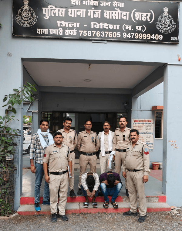 पुलिस का 'सर्जिकल स्ट्राइक': सूने मकान में हाथ साफ