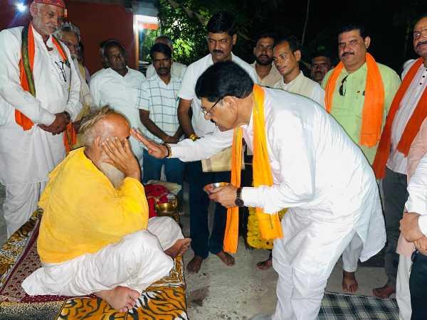 खरेरा धाम में गूंजा 'बारह साल बेमिसाल': प्रबुद्ध जन गोष्ठी में भाजपा ने गिनाई मोदी सरकार की उपलब्धियाँ