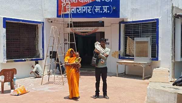बंडा सिविल अस्पताल की लापरवाही: 19 महीने के मासूम ने गंवाई आंखों