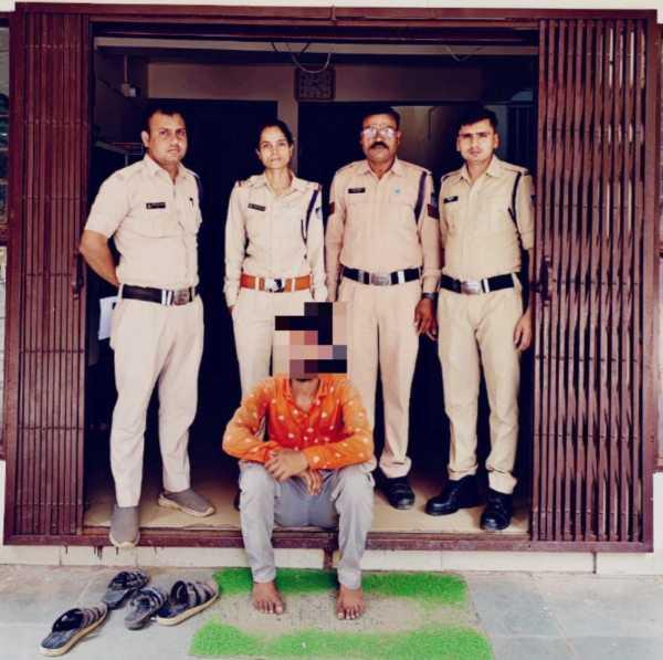 सिरोंज बस स्टैंड पर मासूम के गले से उड़ाया सोने का लॉकेट, चंद घंटों में धराया आरोपी