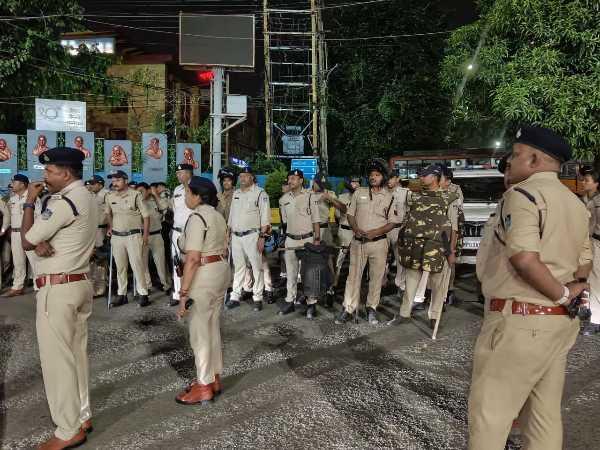 सीएम हाउस की ओर बढ़ रहे किसानों को पुलिस ने 7 किमी पहले घेरा