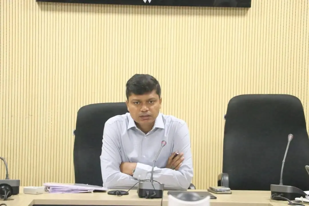 "शिकायतों की शिफ्टिंग नहीं, समाधान चाहिए! लापरवाह अफसरों को नोटिस"